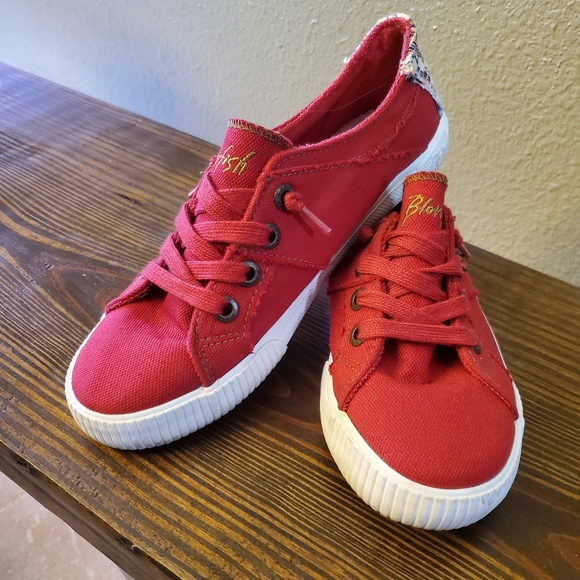 Blowfish Shoes - Red Blowfish sneakers - size 7 women